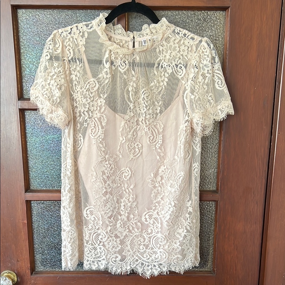 Chelsea28 Cream Lace Fitted Blouse with Mandarin Collar